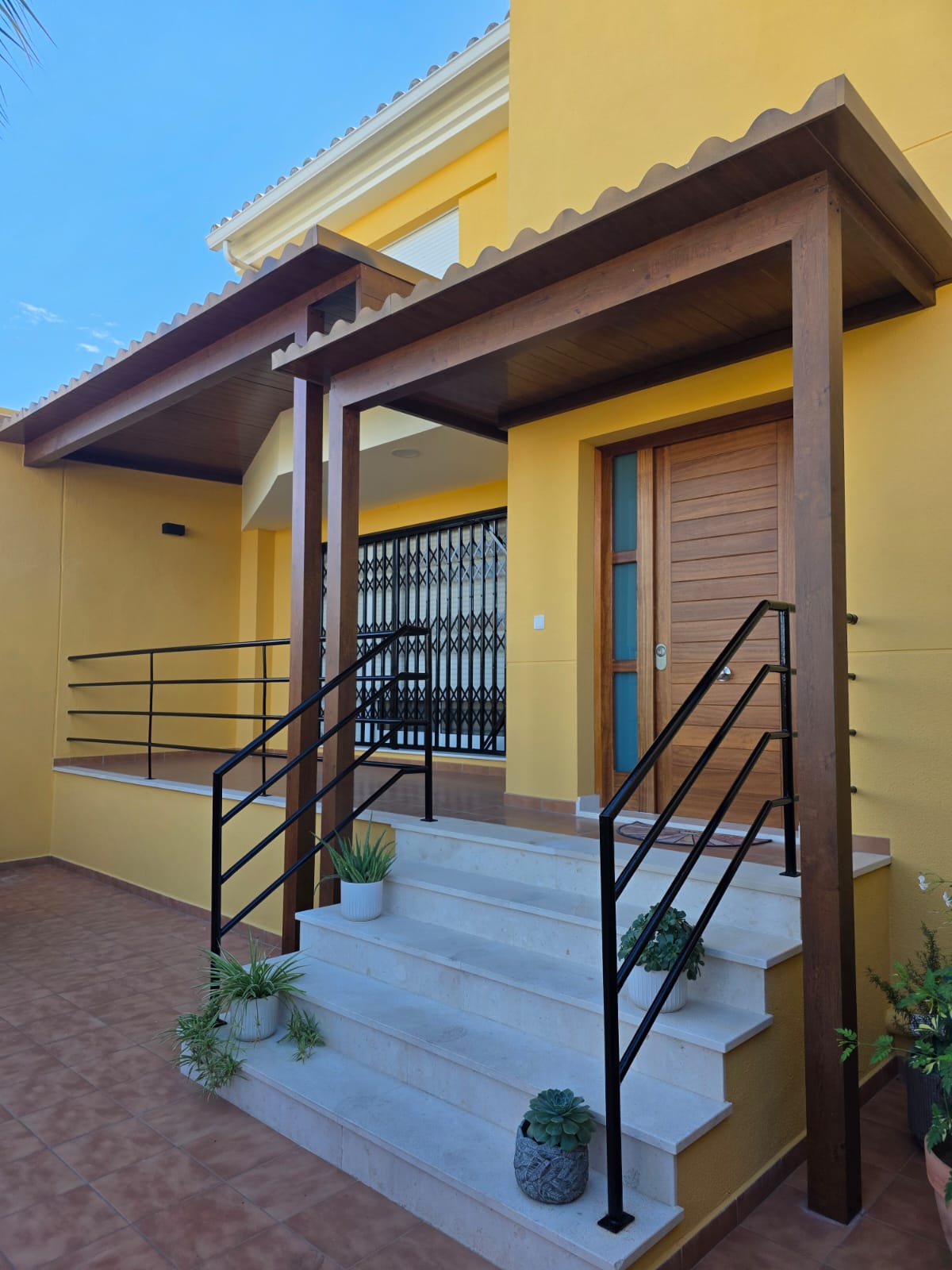 WhatsApp Image 2025-12-03 at 07.40.52 (2)